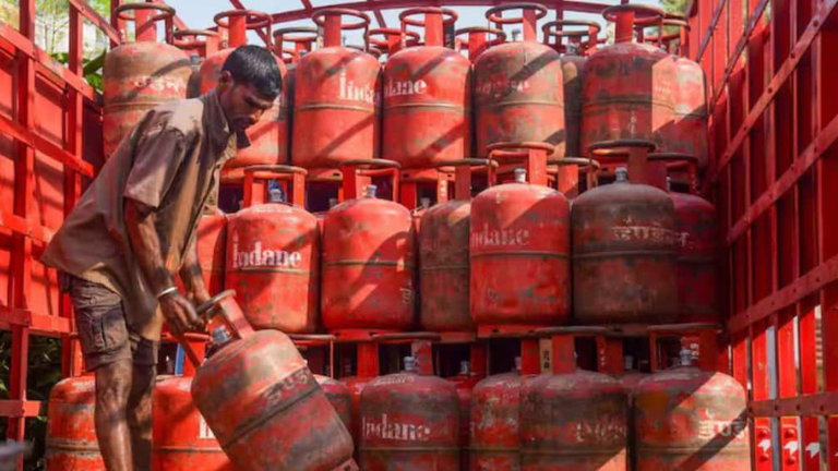 ಮಧ್ಯಪ್ರಾಚ್ಯ ಯುದ್ಧದ ನಡುವೆ ಭಾರತದಲ್ಲಿ ತೈಲ-ಅನಿಲ ಕೊರತೆ ಬರುತ್ತದೆಯಾ? ಸರ್ಕಾರದ ಸ್ಪಷ್ಟನೆ ಏನು?